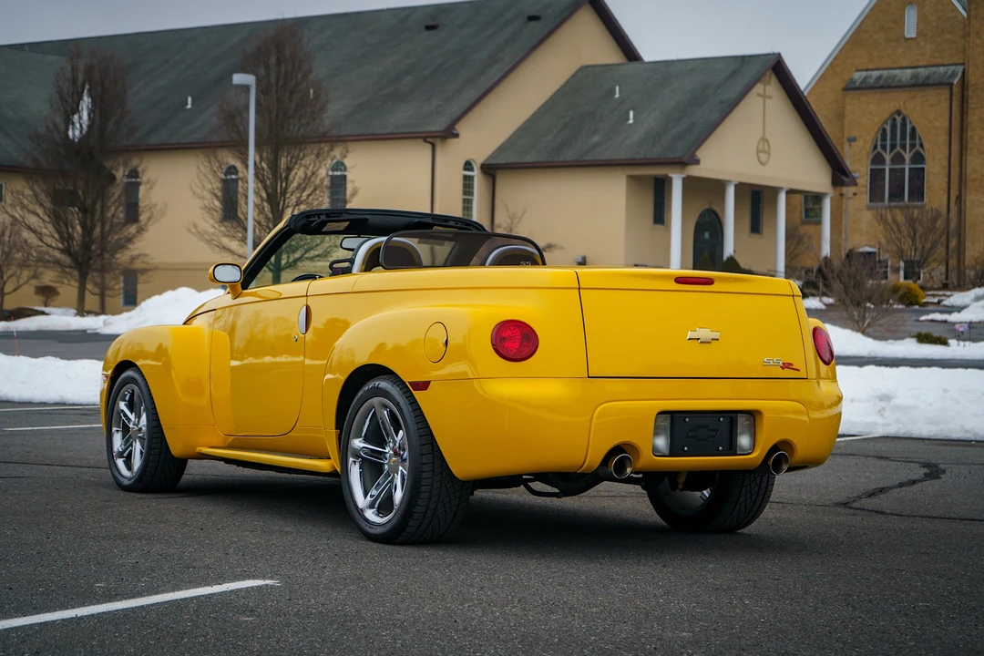 2004 Chevrolet SSR - Image 20 of 31