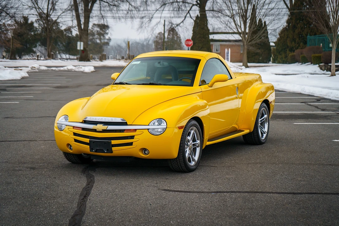2004 Chevrolet SSR - Image 30 of 31