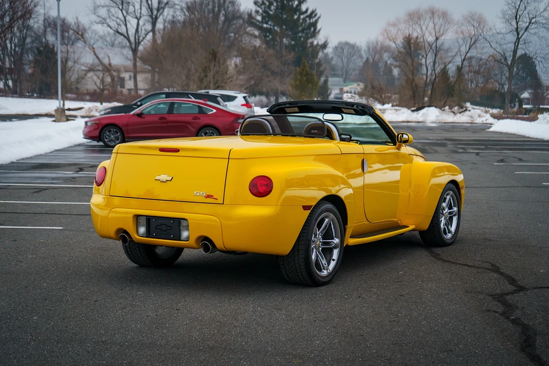 2004 Chevrolet SSR - Image 28 of 31