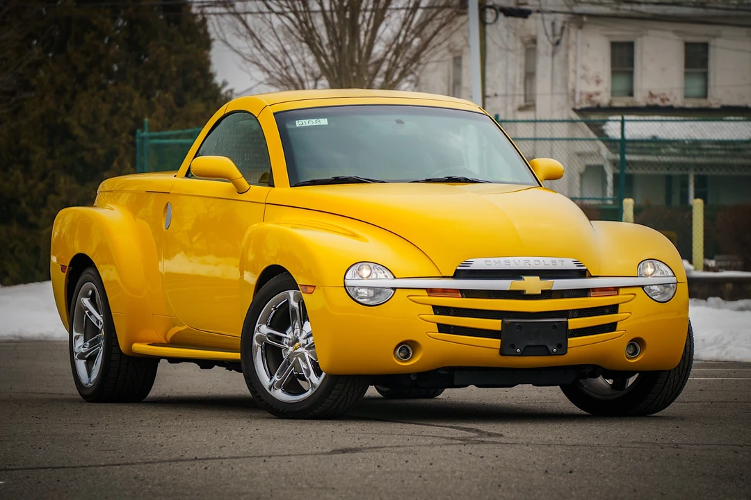 2004 Chevrolet SSR - Image 5 of 31