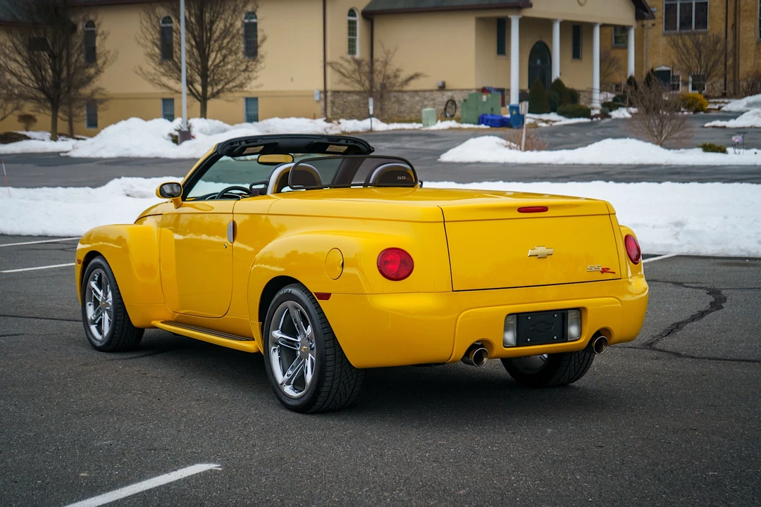 2004 Chevrolet SSR - Image 18 of 31