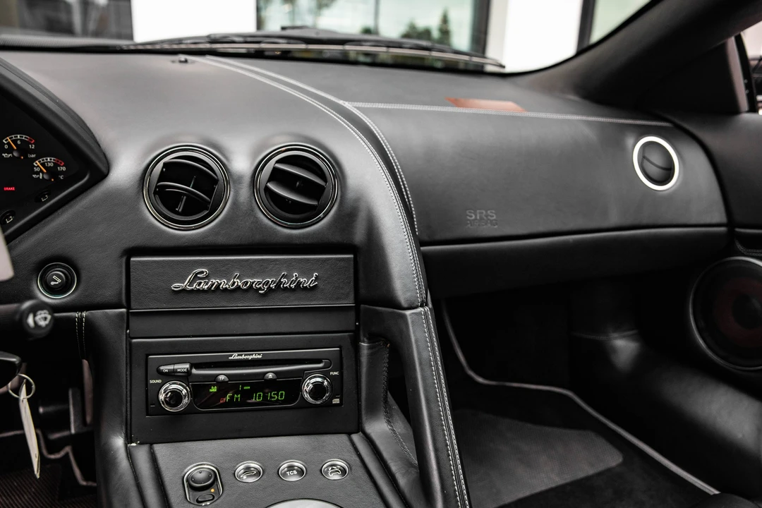 2004 Lamborghini Murcielago - Image 26 of 31