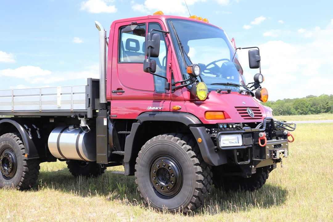2004 Mercedes-Benz Unimog - Image 28 of 31