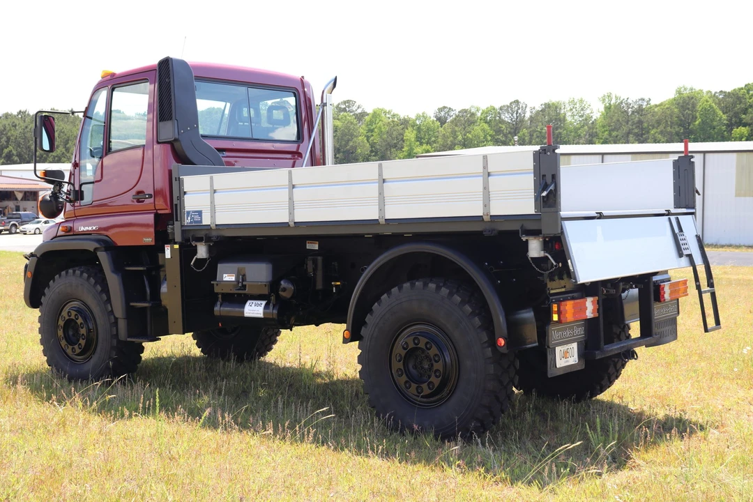 2004 Mercedes-Benz Unimog - Image 18 of 31