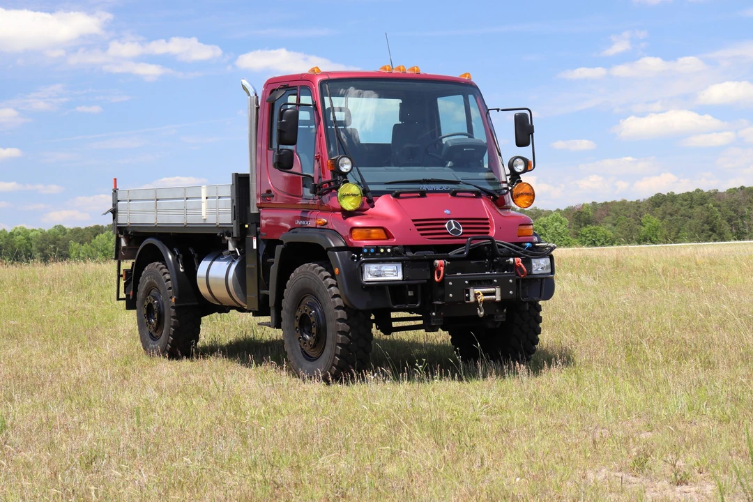 2004 Mercedes-Benz Unimog - Image 6 of 31