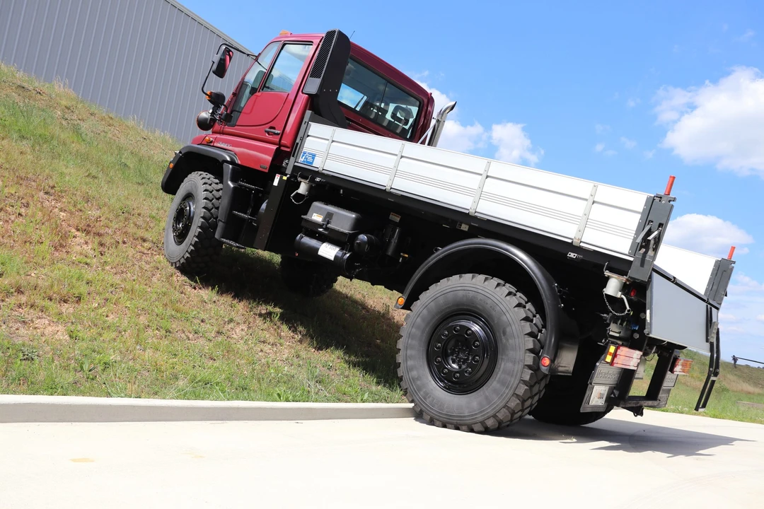 2004 Mercedes-Benz Unimog - Image 21 of 31