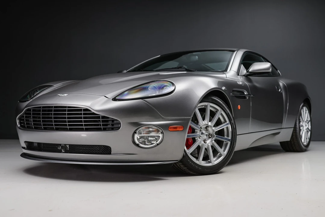 2005 Aston Martin Vanquish 1st Gen - Image 2 of 31
