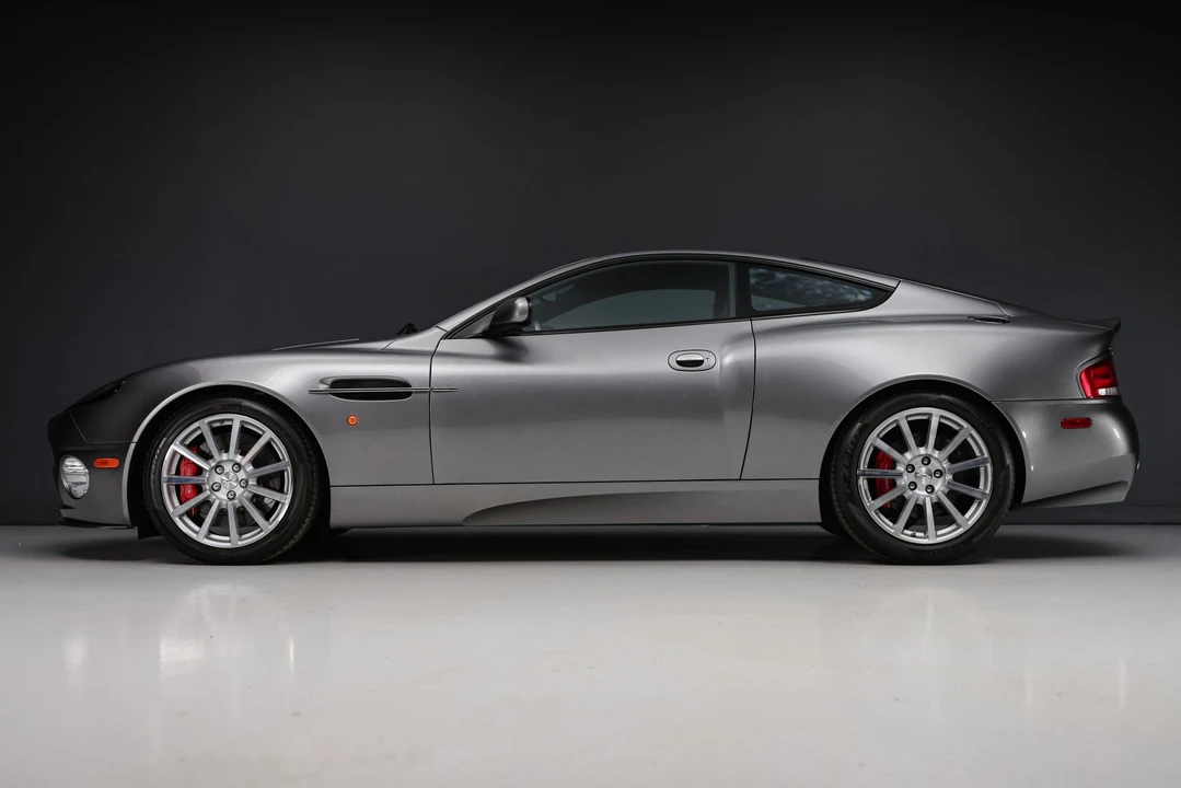 2005 Aston Martin Vanquish 1st Gen - Image 17 of 31