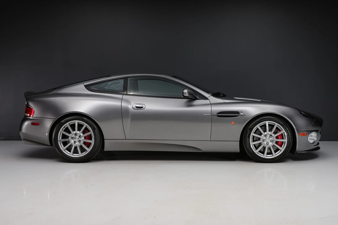 2005 Aston Martin Vanquish 1st Gen - Image 9 of 31