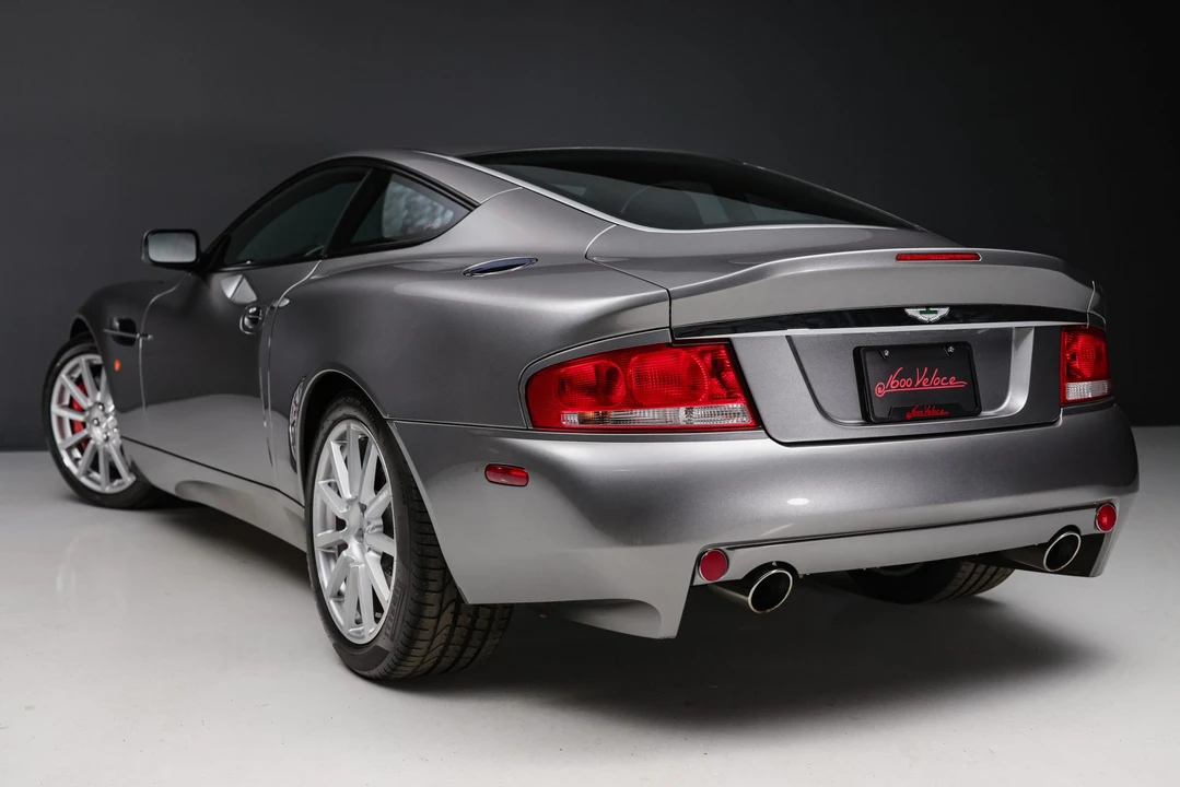 2005 Aston Martin Vanquish 1st Gen - Image 15 of 31