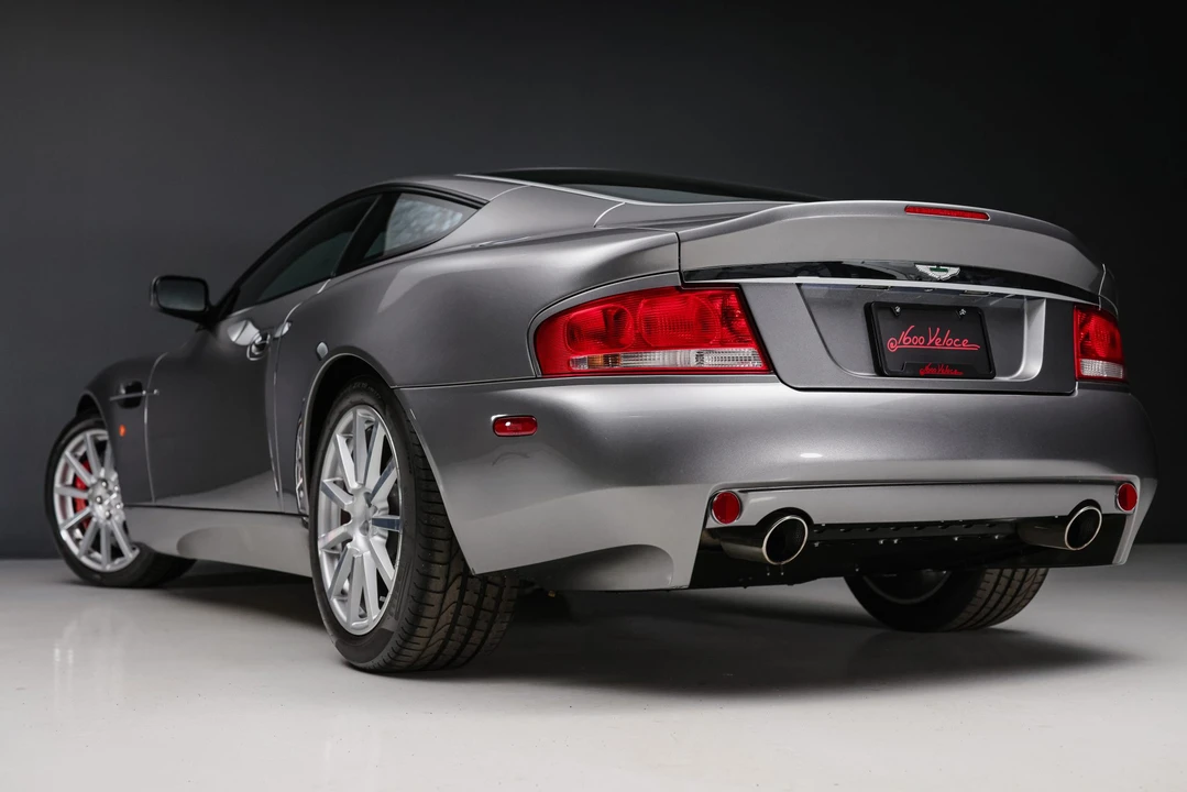 2005 Aston Martin Vanquish 1st Gen - Image 14 of 31