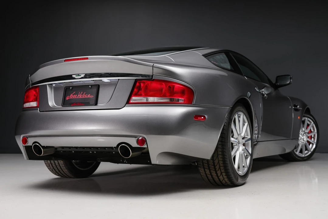 2005 Aston Martin Vanquish 1st Gen - Image 10 of 31