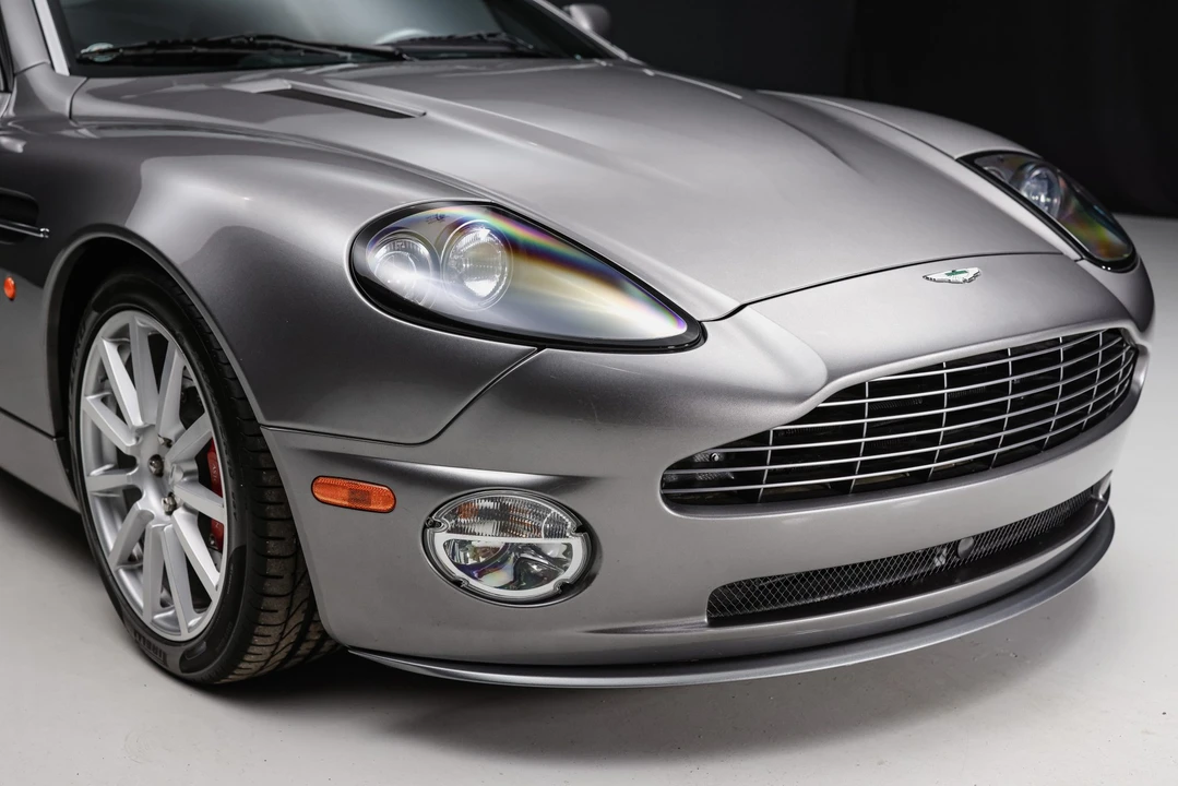 2005 Aston Martin Vanquish 1st Gen - Image 30 of 31