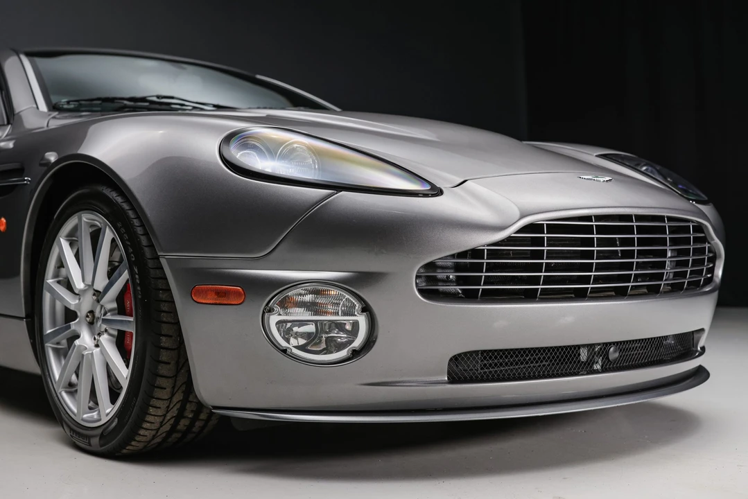 2005 Aston Martin Vanquish 1st Gen - Image 31 of 31