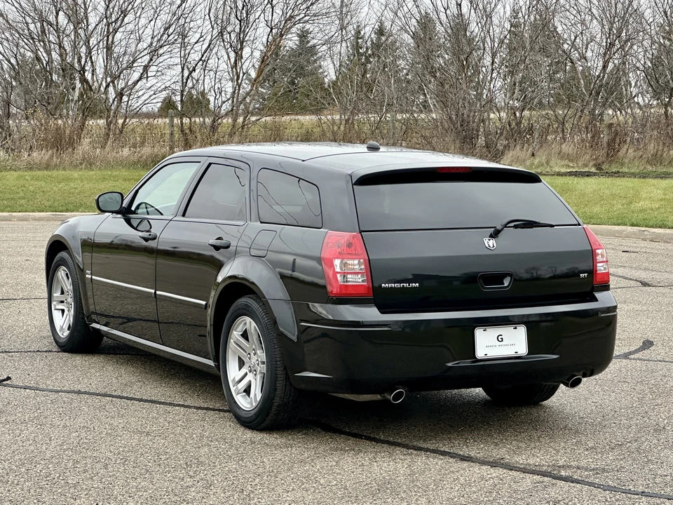 2005 Dodge Magnum 2nd Gen Wagon - Image 10 of 31