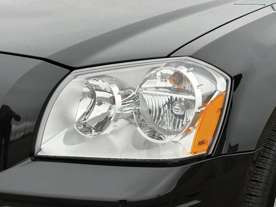 2005 Dodge Magnum 2nd Gen Wagon - Image 16 of 31