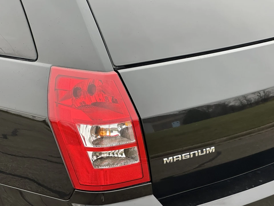 2005 Dodge Magnum 2nd Gen Wagon - Image 26 of 31