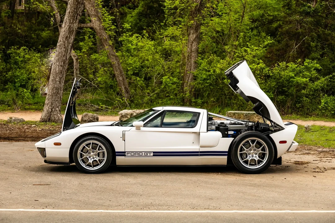 2005 Ford GT 1st Gen - Image 5 of 6