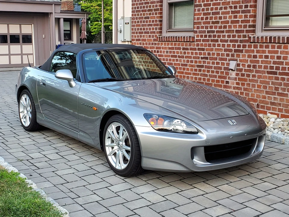2005 Honda AP2 S2000 - Image 2 of 31