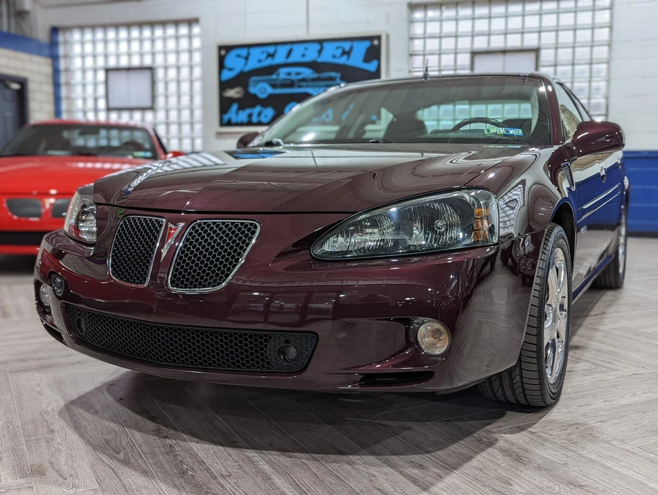 2005 Pontiac Grand Prix 3rd+ Gen - Image 2 of 31
