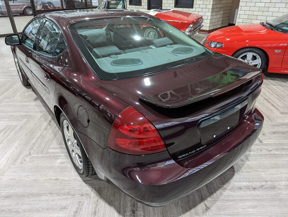 2005 Pontiac Grand Prix 3rd+ Gen - Image 24 of 31