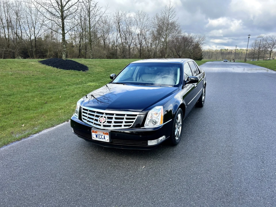 2006 Cadillac DTS - Image 3 of 31