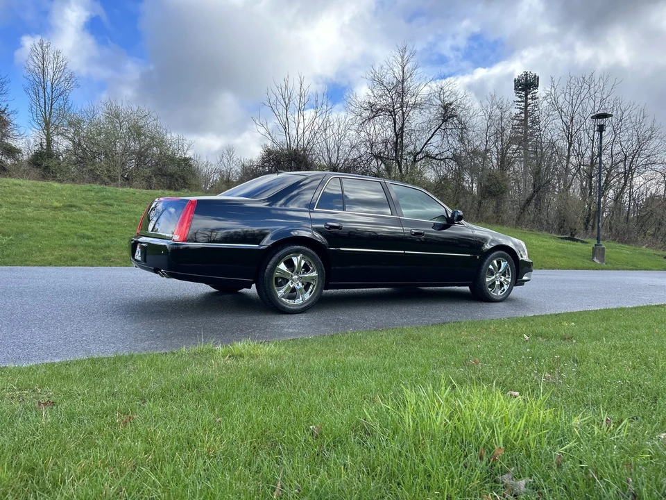 2006 Cadillac DTS - Image 29 of 31