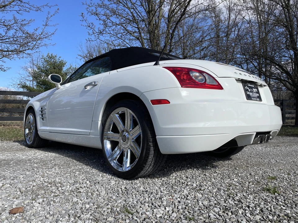 2006 Chrysler Crossfire - Image 27 of 31