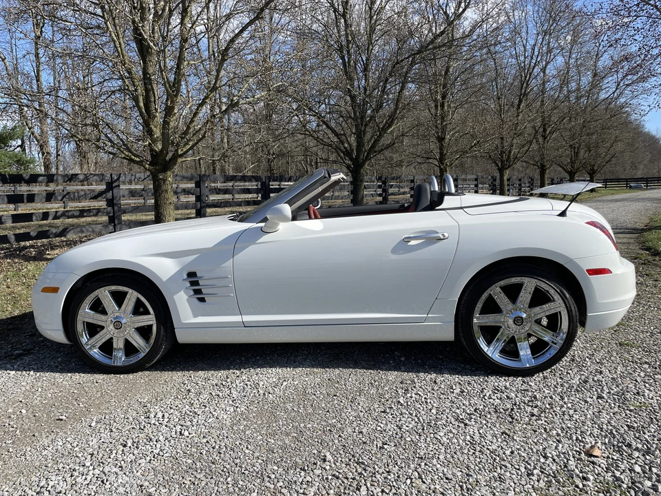 2006 Chrysler Crossfire - Image 8 of 31
