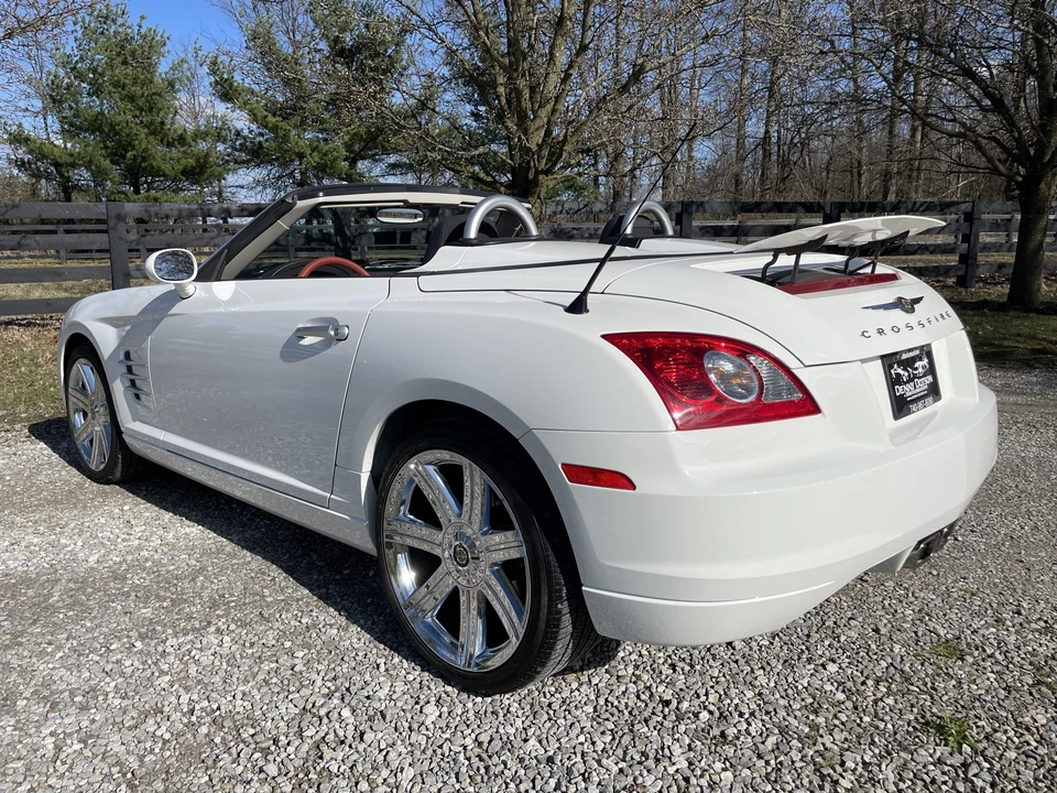 2006 Chrysler Crossfire - Image 11 of 31