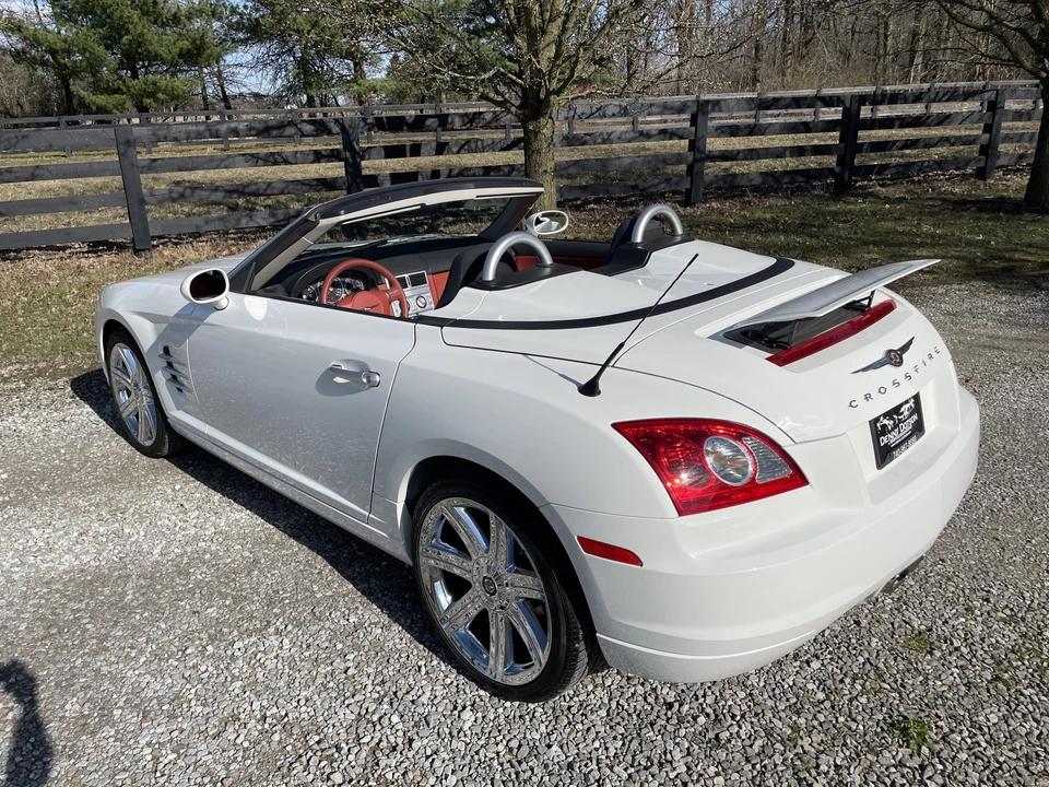 2006 Chrysler Crossfire - Image 10 of 31