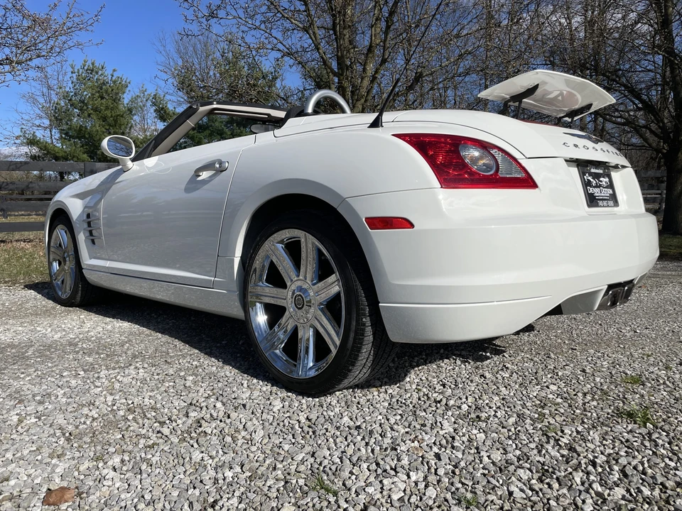 2006 Chrysler Crossfire - Image 9 of 31
