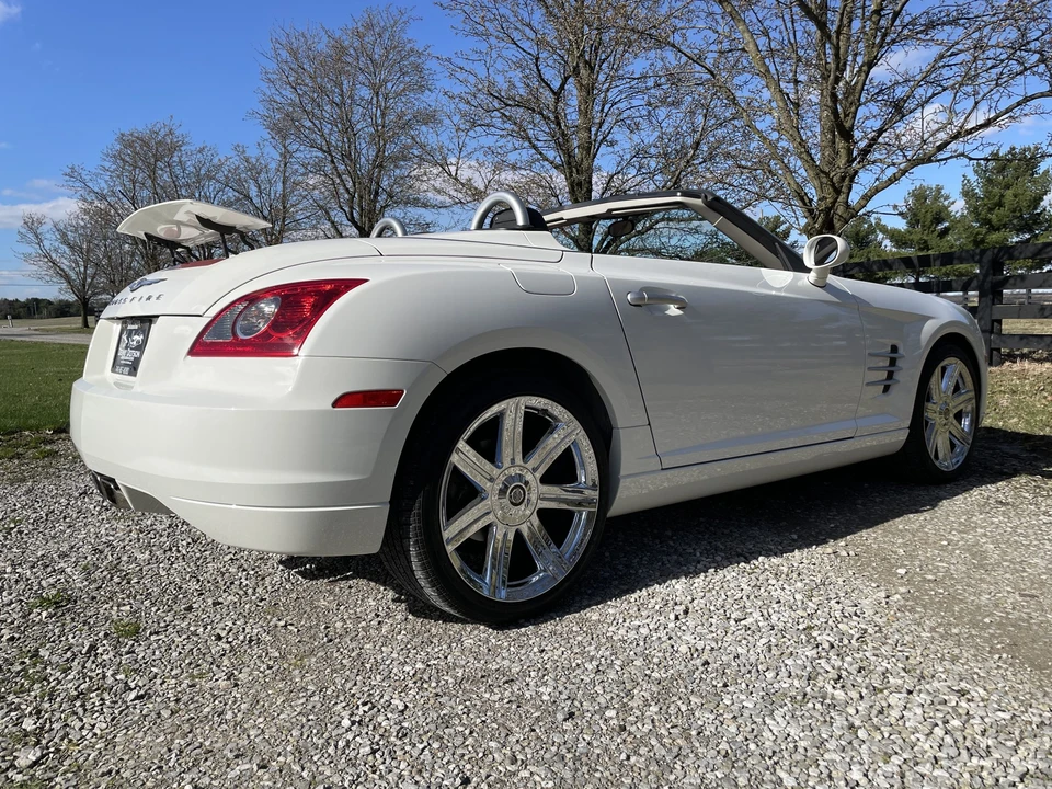2006 Chrysler Crossfire - Image 15 of 31