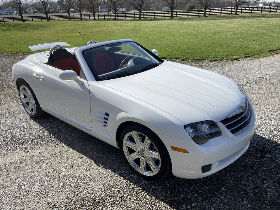 2006 Chrysler Crossfire - Image 2 of 31