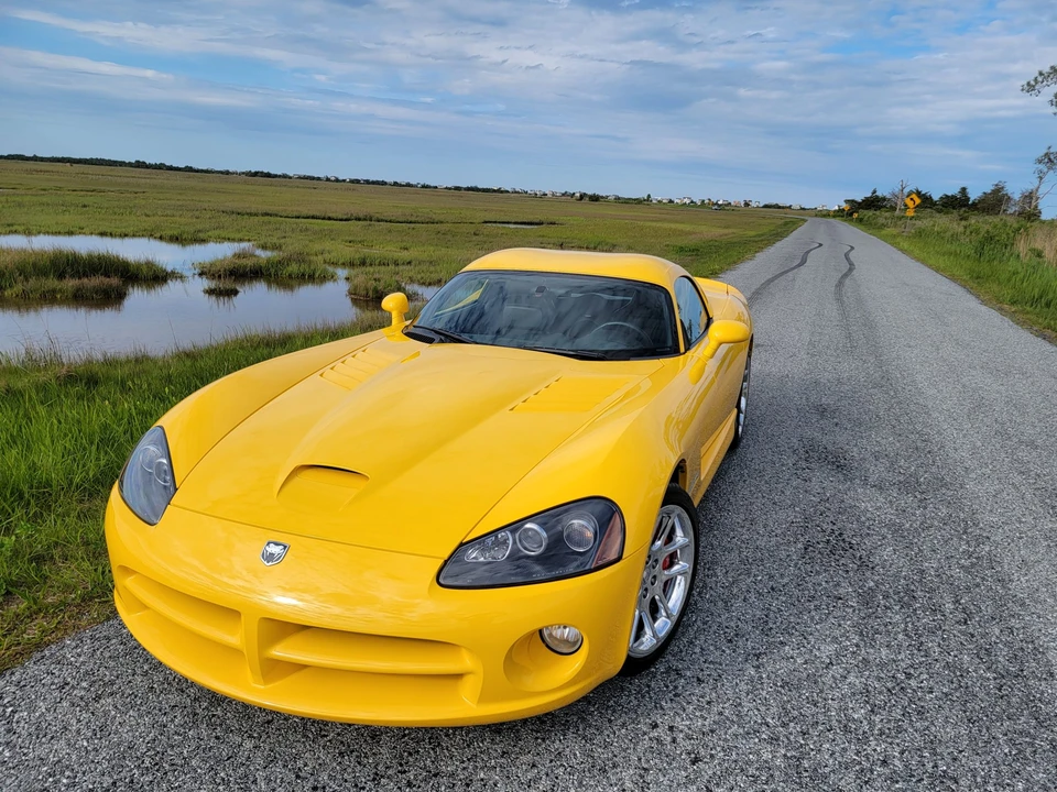 2006 Dodge Viper 3rd Gen - Image 2 of 31