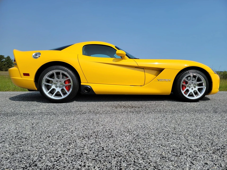 2006 Dodge Viper 3rd Gen - Image 16 of 31