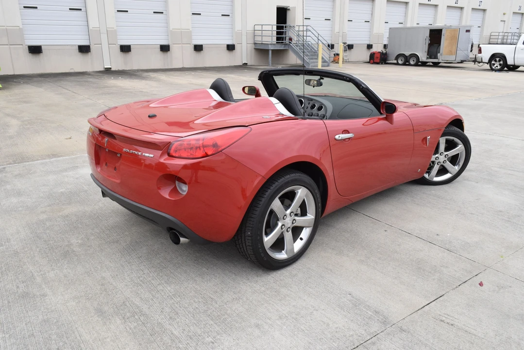 2007 Pontiac Solstice GXP - Image 10 of 31