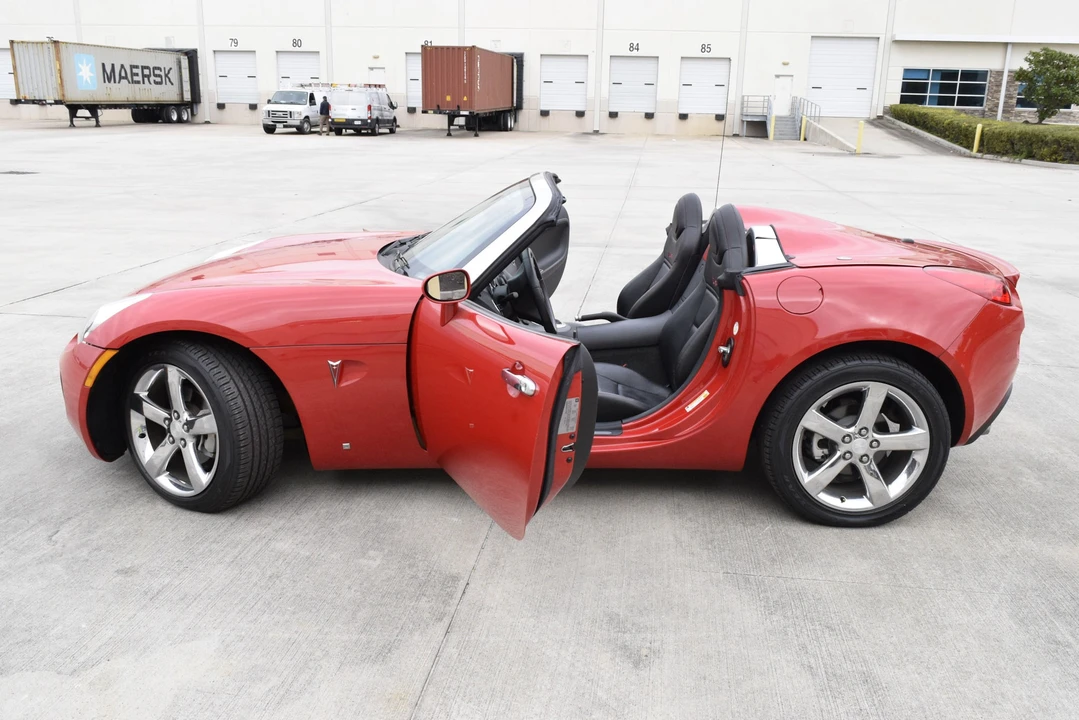 2007 Pontiac Solstice GXP - Image 13 of 31