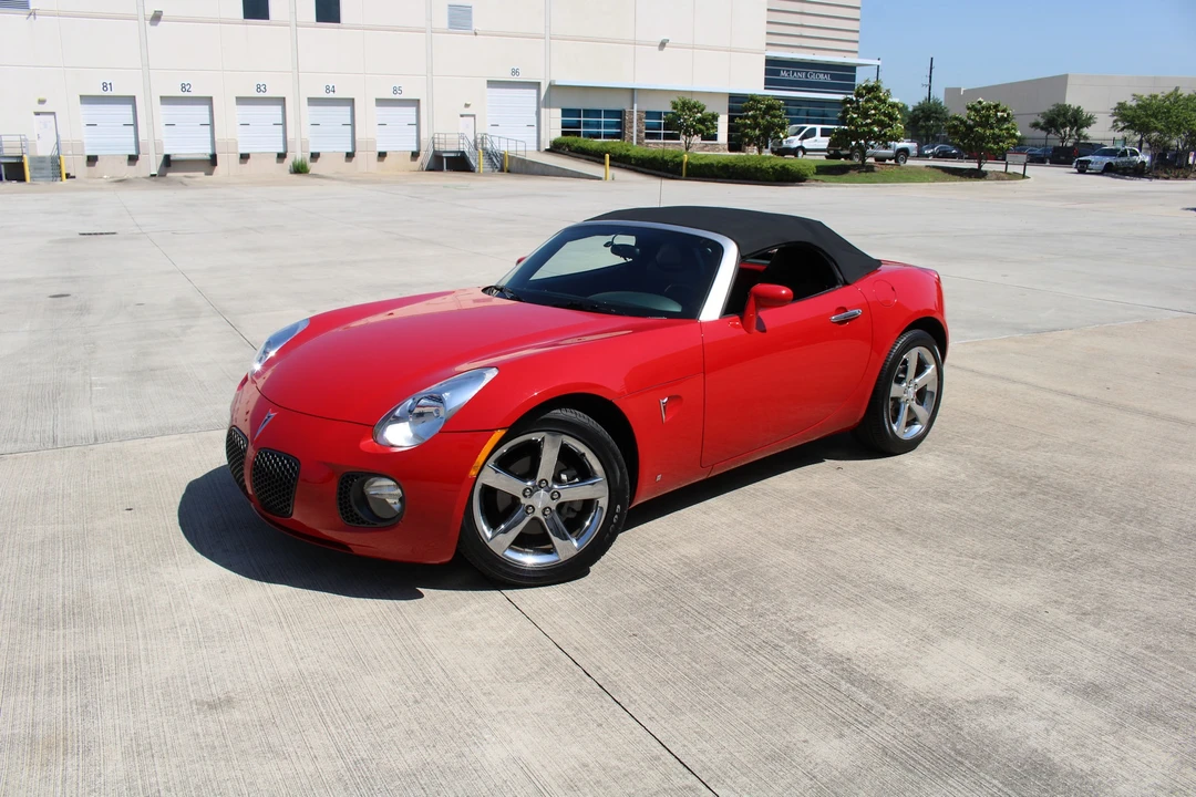 2007 Pontiac Solstice GXP - Image 2 of 31