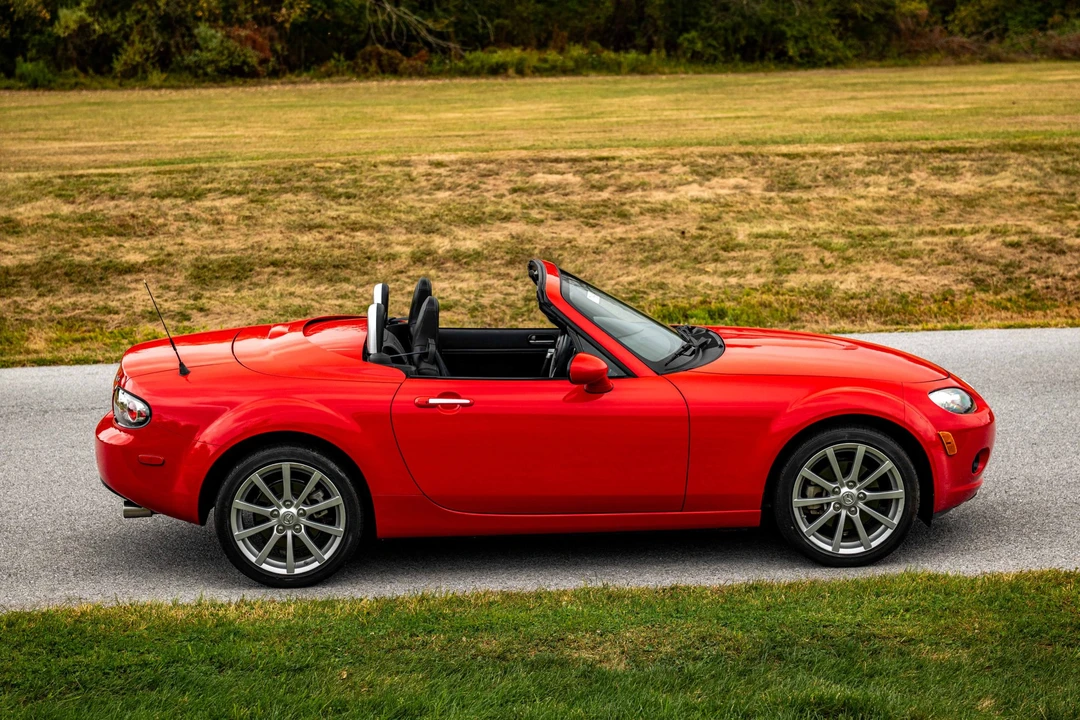 2008 Mazda NC MX-5 Miata - Image 17 of 31