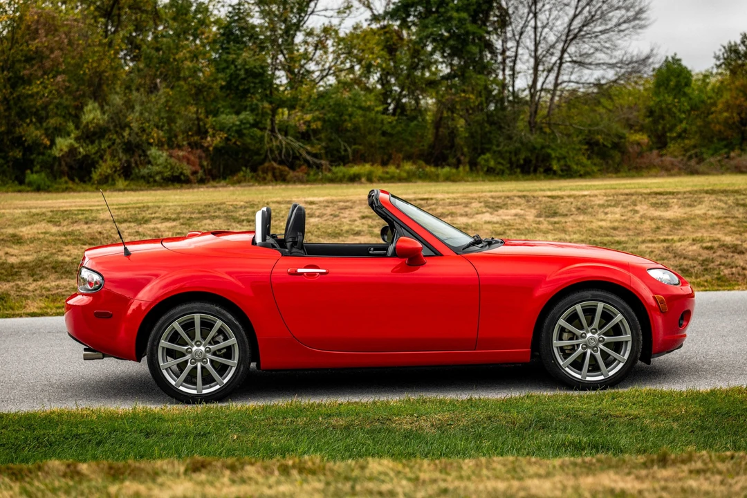 2008 Mazda NC MX-5 Miata - Image 16 of 31