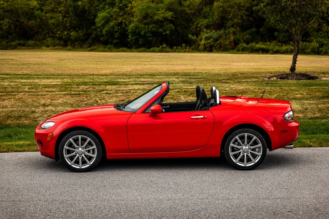 2008 Mazda NC MX-5 Miata - Image 5 of 31