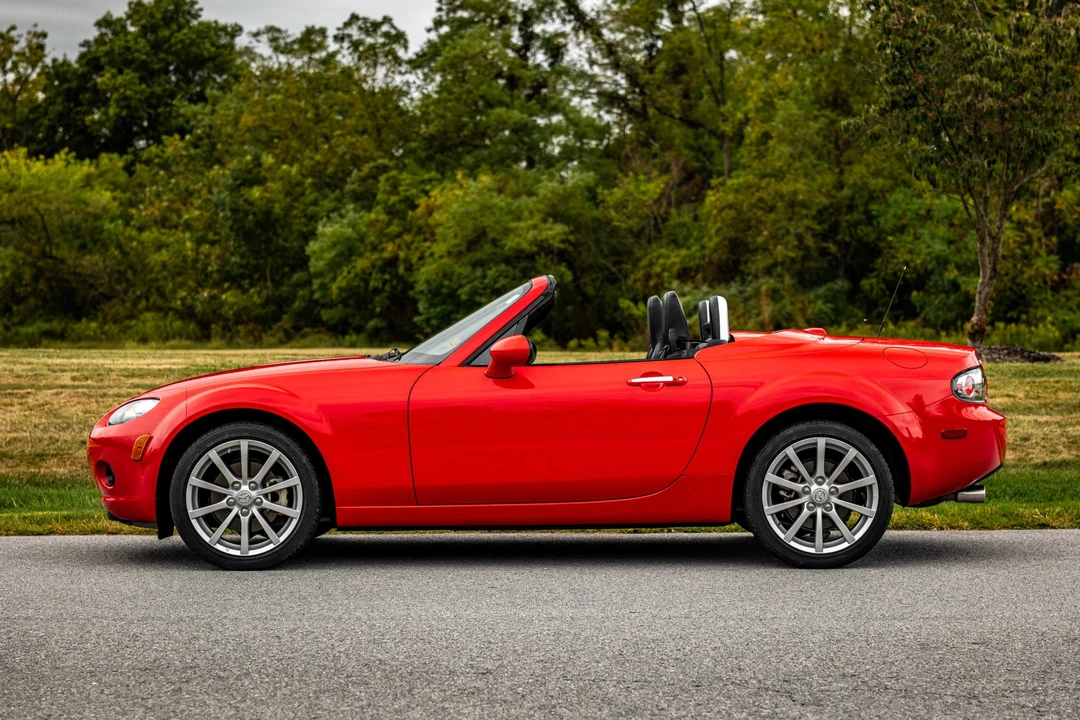 2008 Mazda NC MX-5 Miata - Image 4 of 31