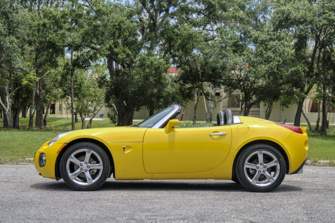 2008 Pontiac Solstice GXP - Image 14 of 31