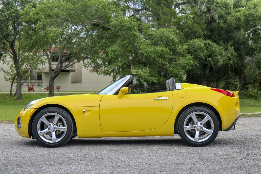 2008 Pontiac Solstice GXP - Image 13 of 31