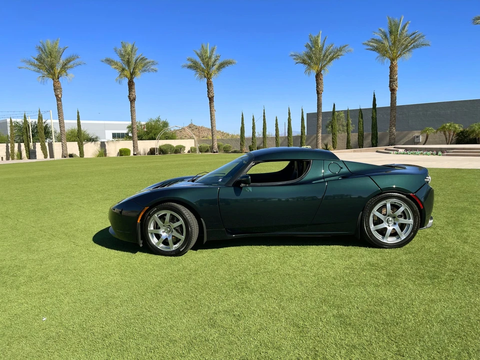 2008 Tesla Roadster - Image 24 of 31