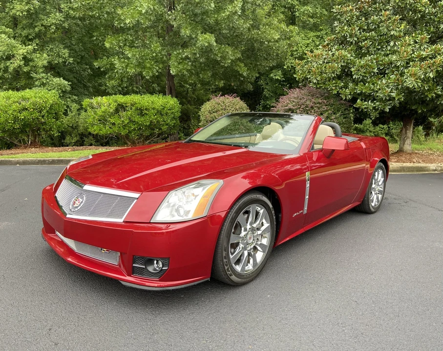 2009 Cadillac XLR - Image 2 of 31