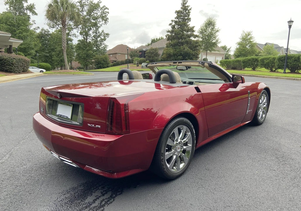 2009 Cadillac XLR - Image 6 of 31