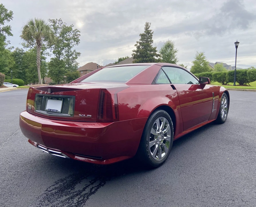 2009 Cadillac XLR - Image 24 of 31
