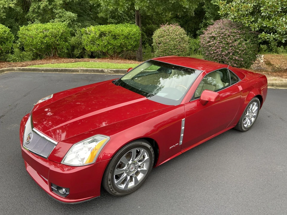 2009 Cadillac XLR - Image 11 of 31